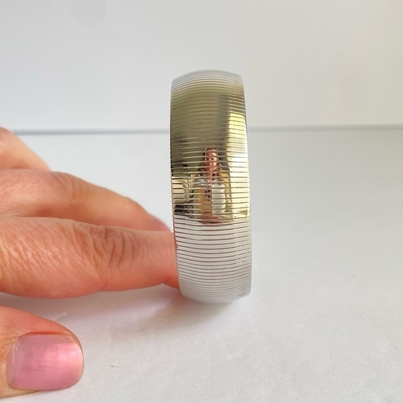 Bellezza Italy Omega Bracelet Itaor Wide Cleopatra Flex Cuff Silver Tone Metal - Picture 9 of 12